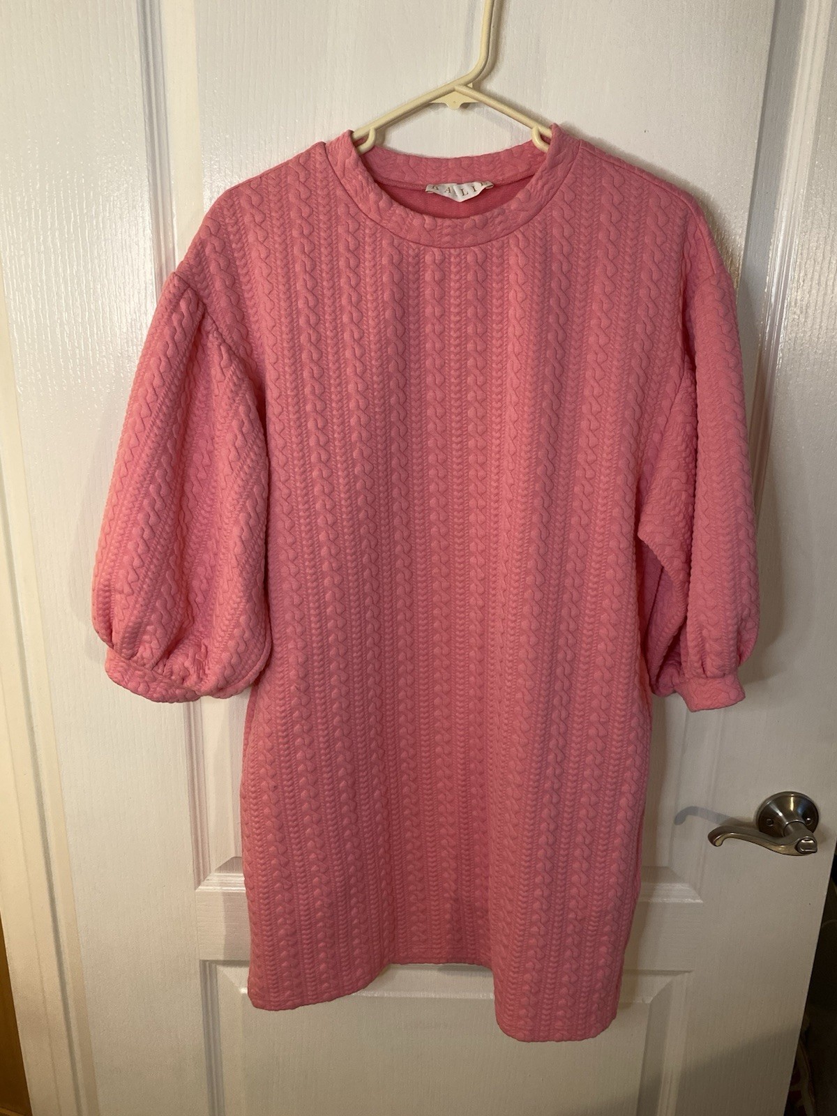 Pink Textured Dress Karlie With Puff Sleeves