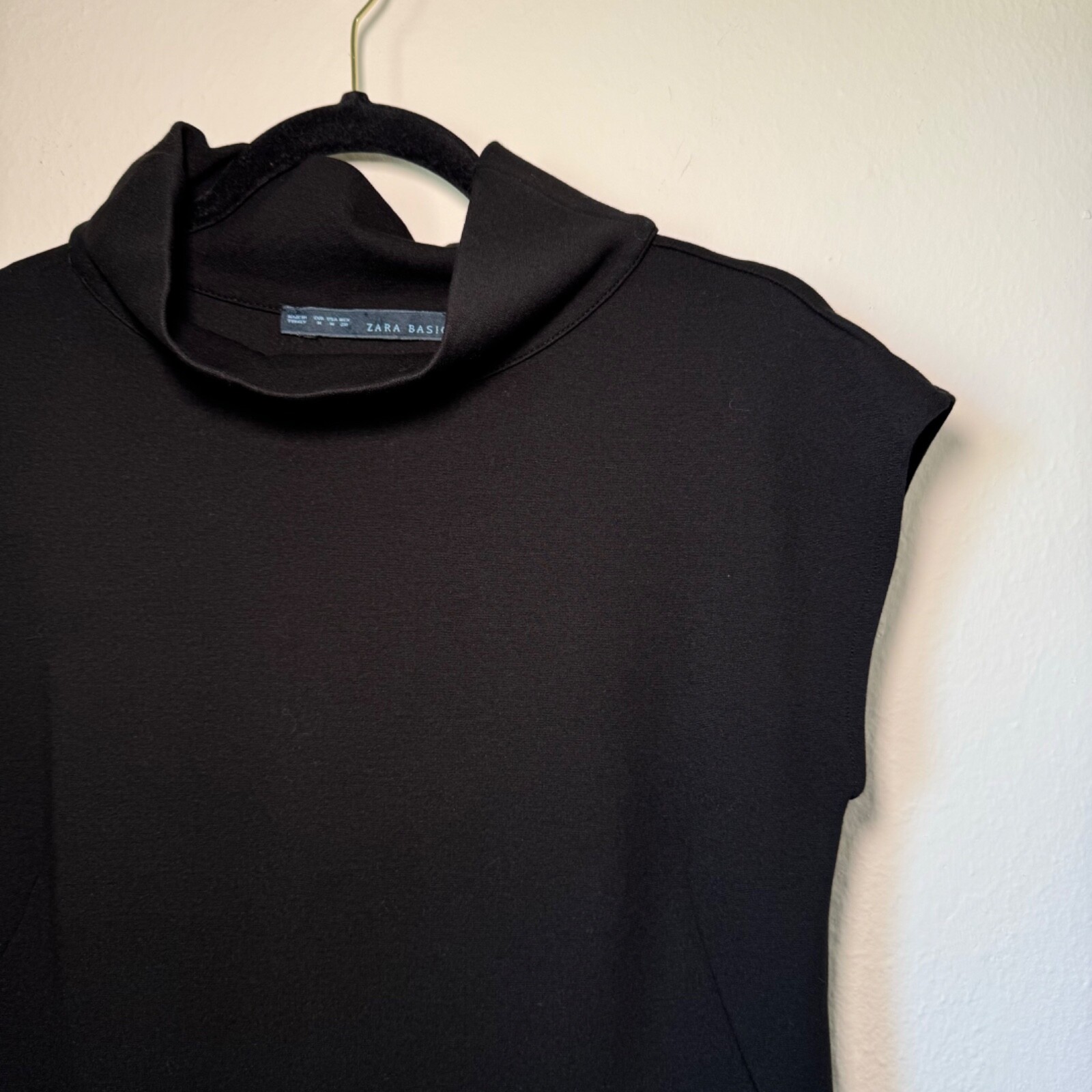 Zara Basic Women’s High Neck Cap Sleeve LBT Office Contemporary Dress Black MD