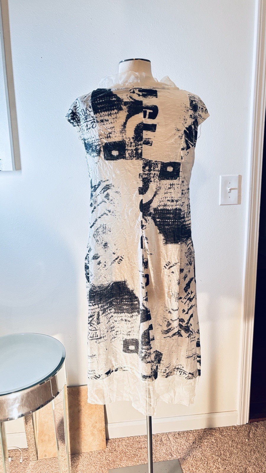 Gershon Bram White Black Graphic Mesh Midi Dress M Scoop Neck Cap Sleeve