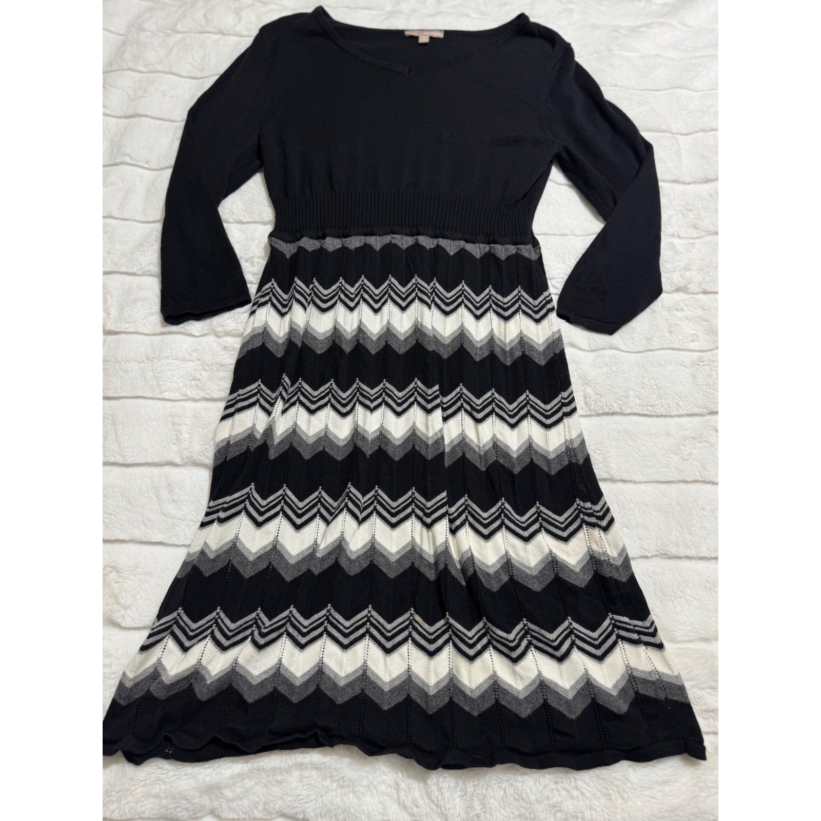 Appraisal Black Chevron Pleated Knit Sweater Dress Gray White 3/4 Sleeve L Fall