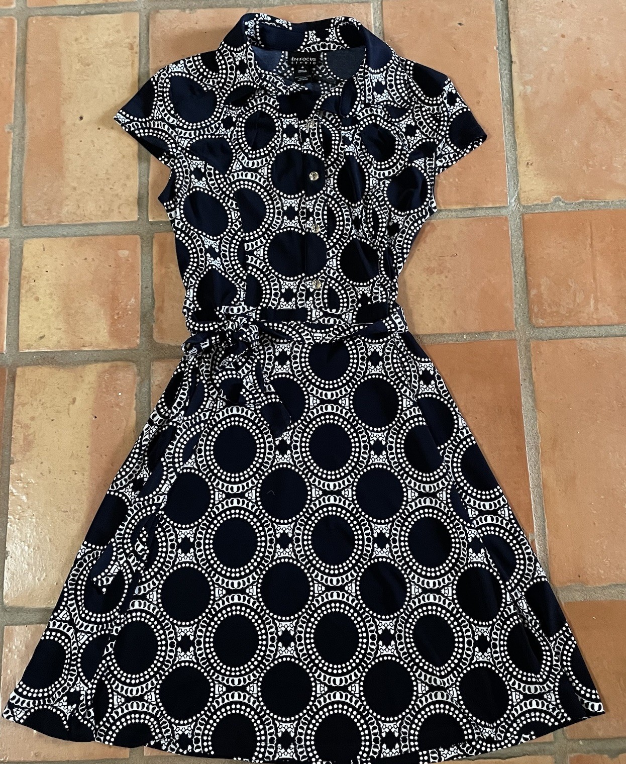 Enfocus Studio Classic Navy/White Print Fit Flair Dress Sz 4 Stretch Non-wrinkle