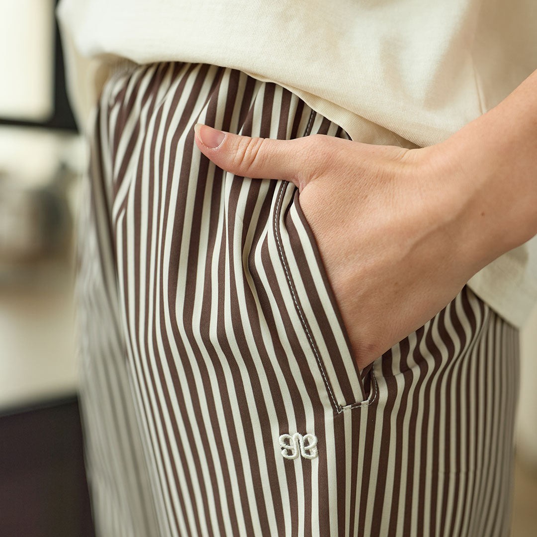 NWT Albion Fit Slip On Trouser, Cream Cocoa Stripe Size: Small
