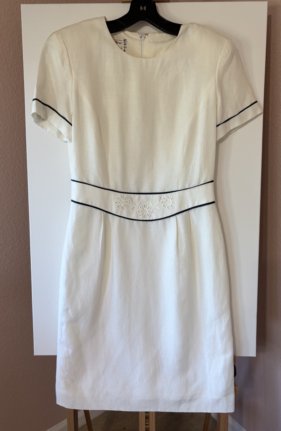 Vtg Talbots Linen Rayon Dress 4 White Navy Piping Floral Embroidered Belt USA