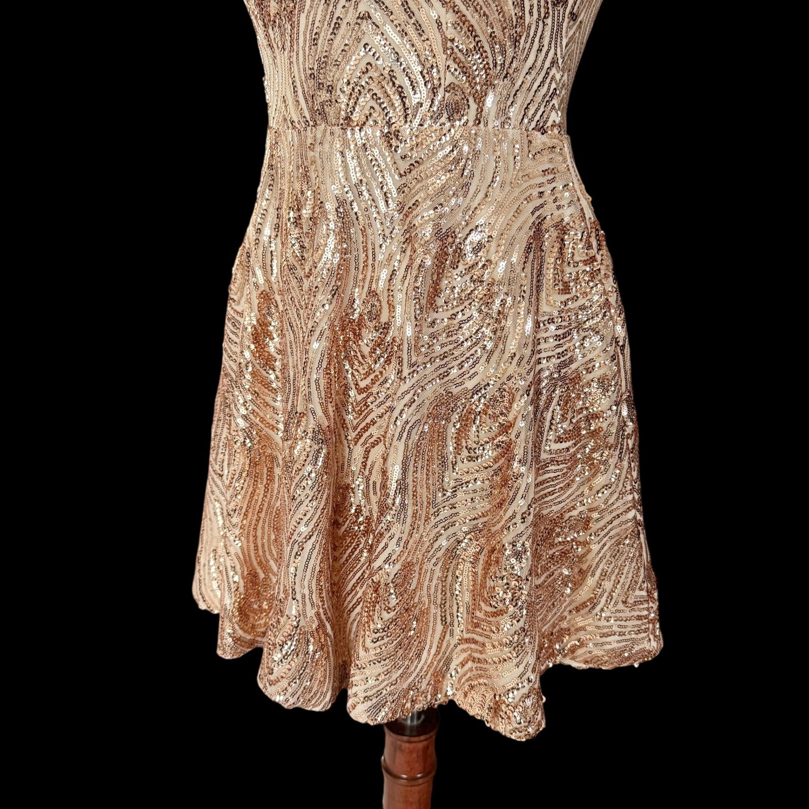 Windsor Rose Gold Sequin Skater Mini Dress Sz Small NWT Glam HOCO Party coquette