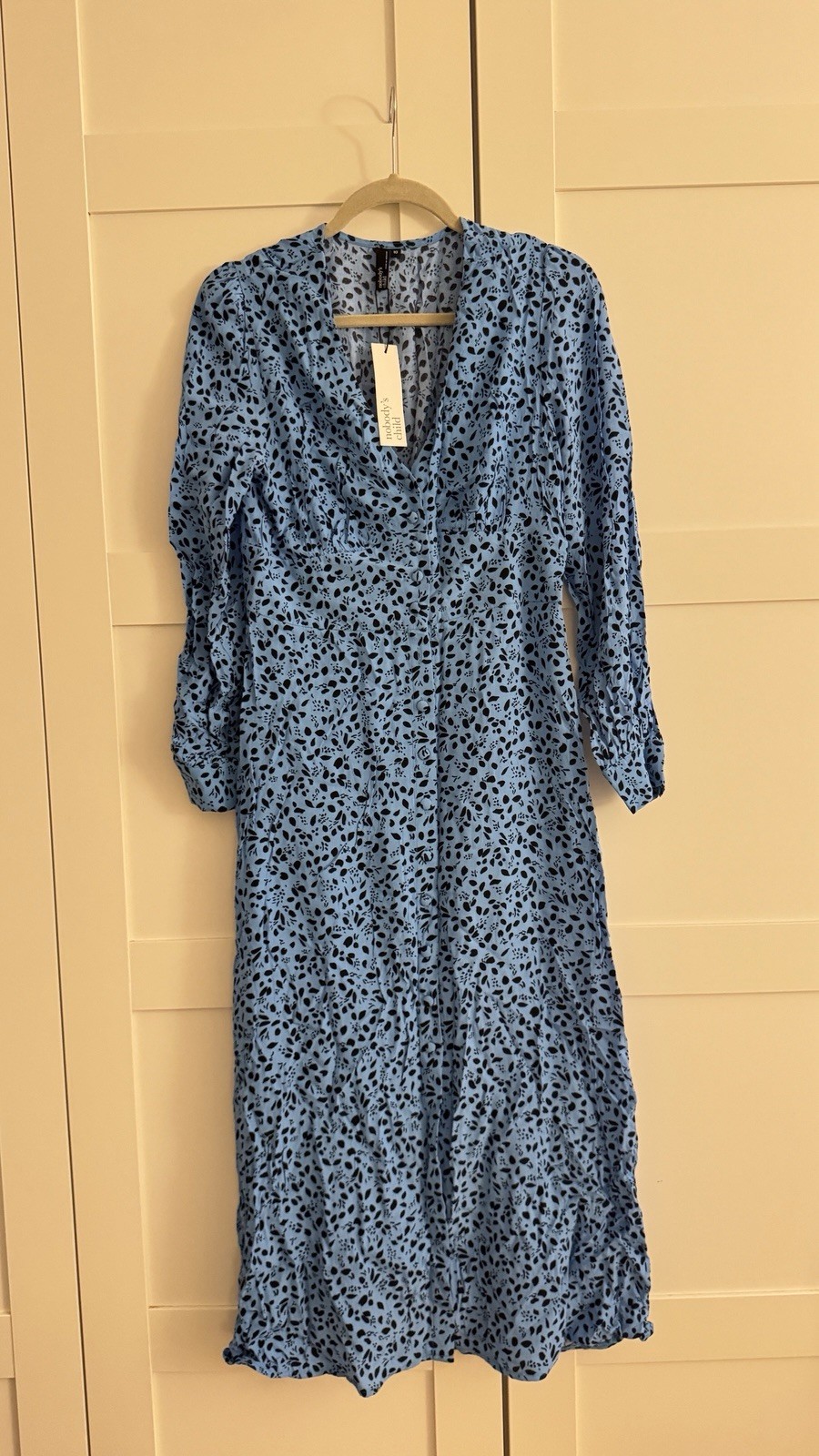 nobody’s child Siri midi Button Long Sleeve dress black flowers Hallie blue 10