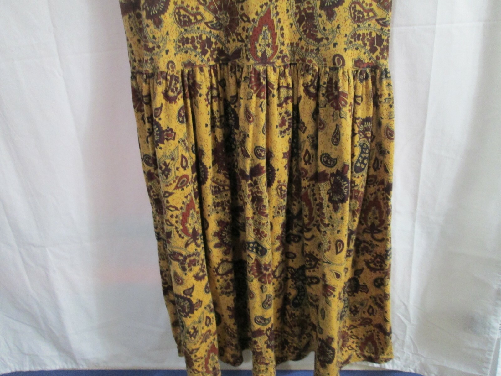 Outback Red 🥑 Size Small 🥑Polyester/Cotton Blend 🍐Paisley Dress🌙