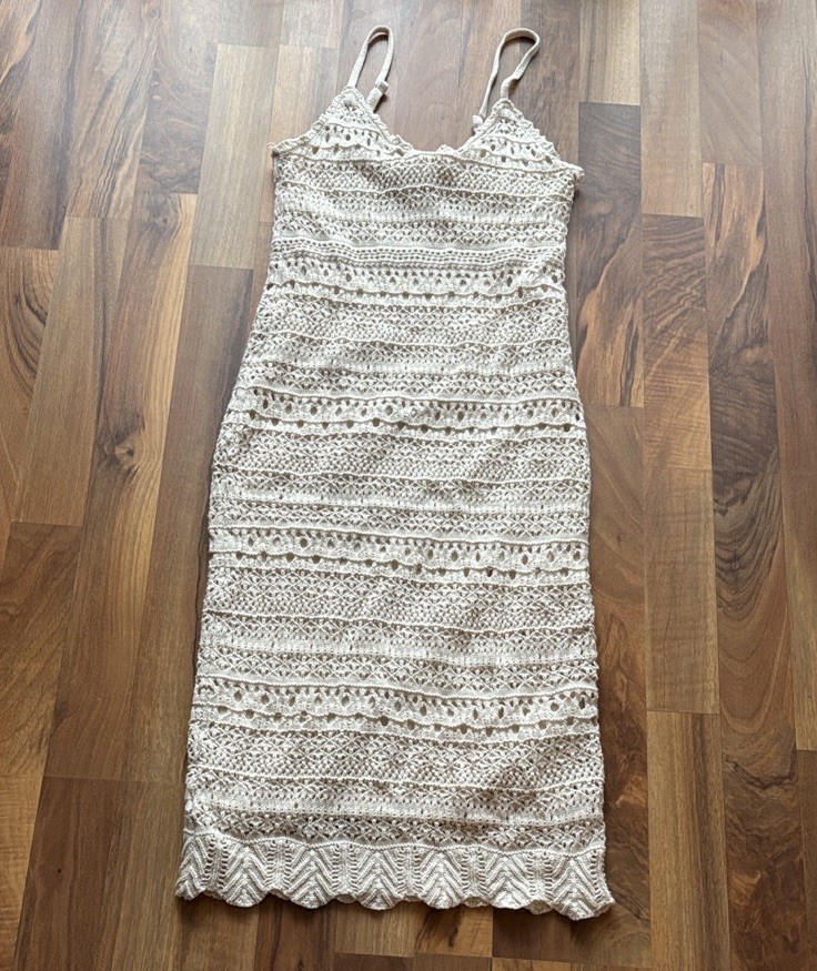 Freshman 1996 Woman’s Size S Elegant Cream Lace Midi Dress