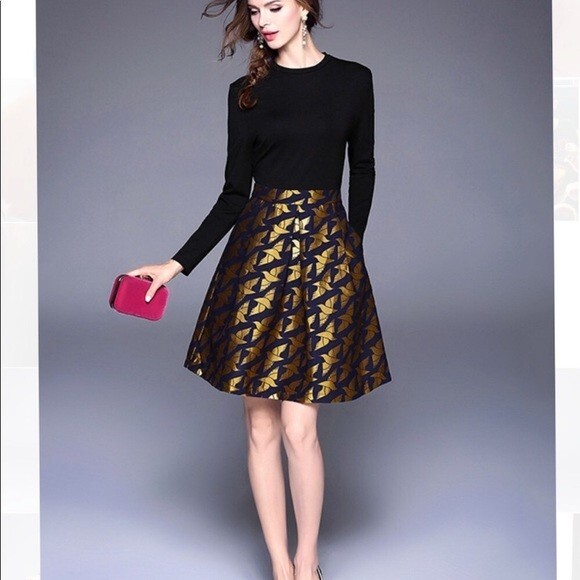 New METISU Black Gold Blue Dove Print A-Line Pleated Long Sleeve Dress Sz M