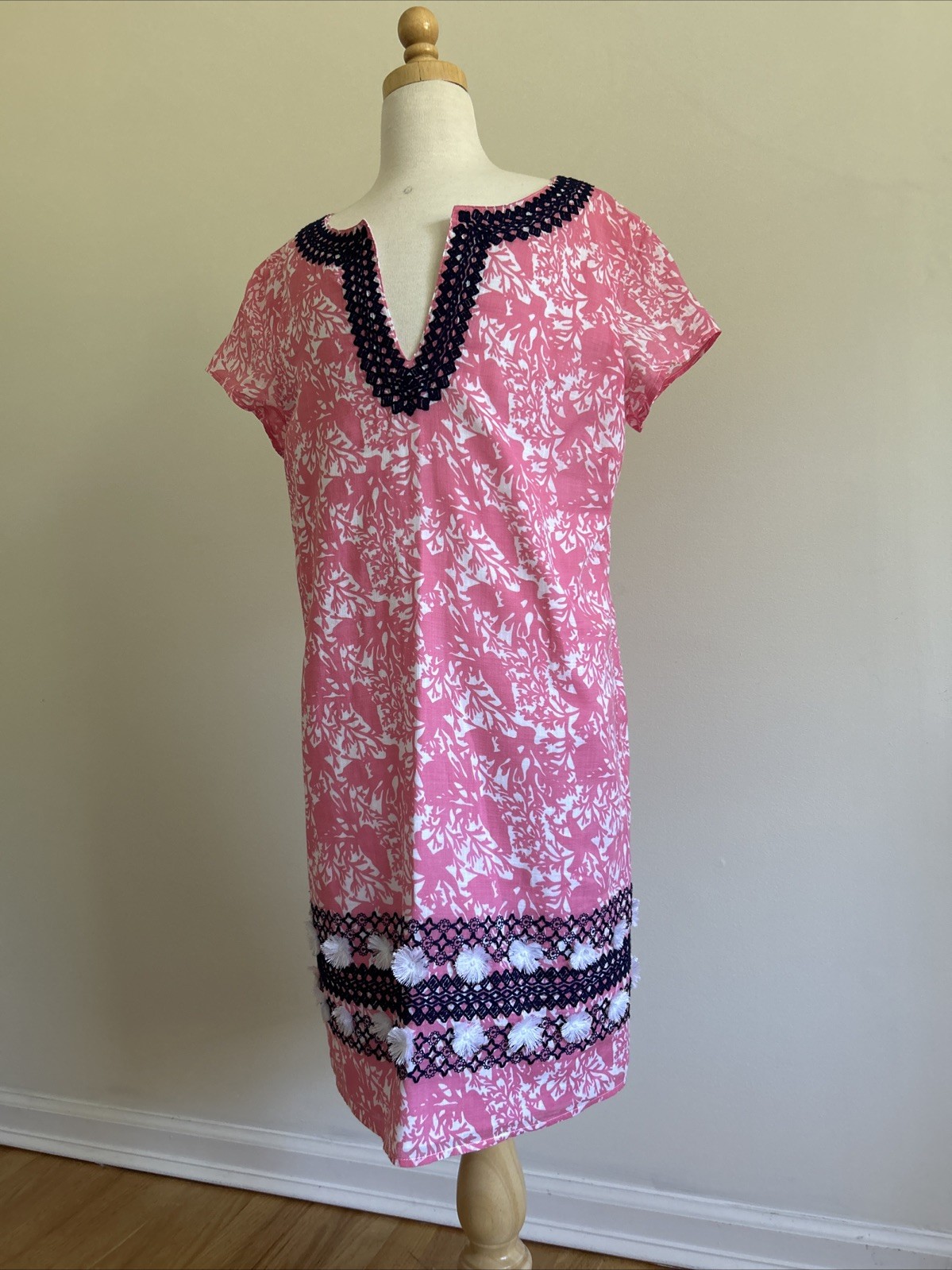 Vineyard Vines Spring Summer Dress Size 4 With Embroidery Trim Work