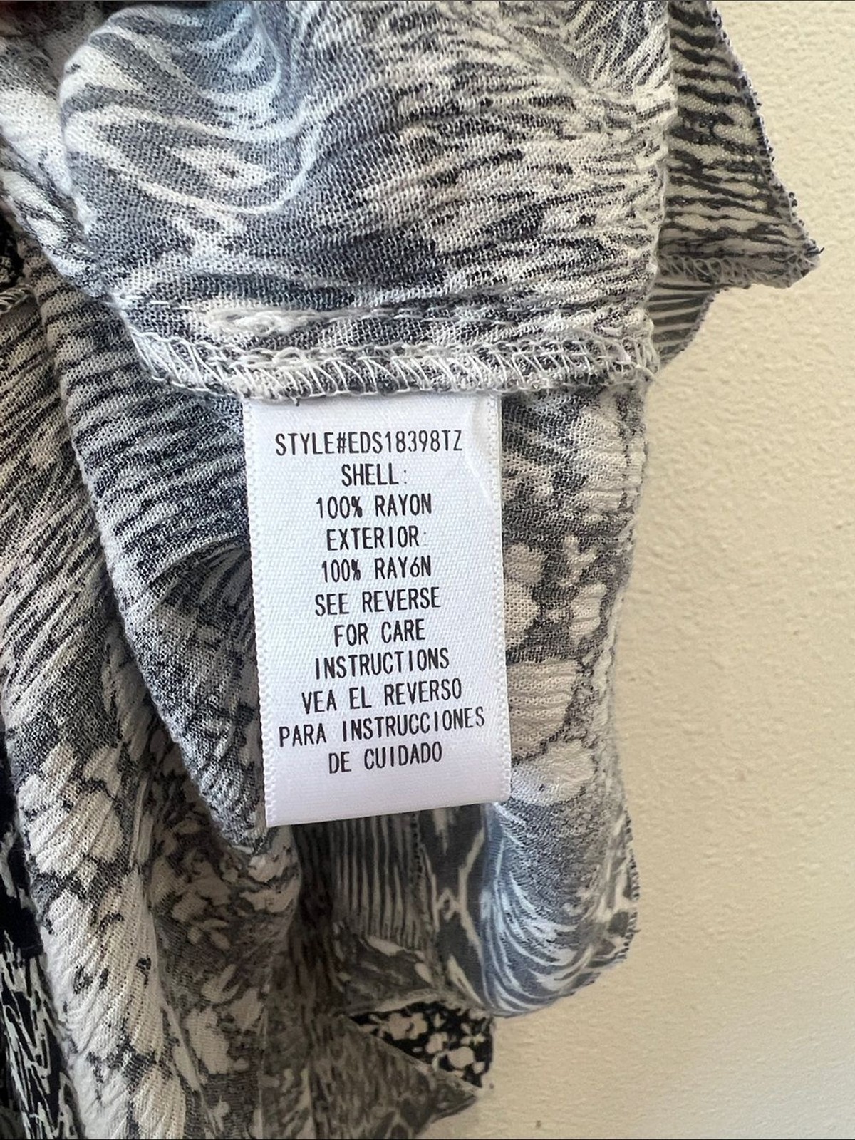 En Creme V-Neck Patchwork Print Asymmetrical Midi/Maxi Dress Size M