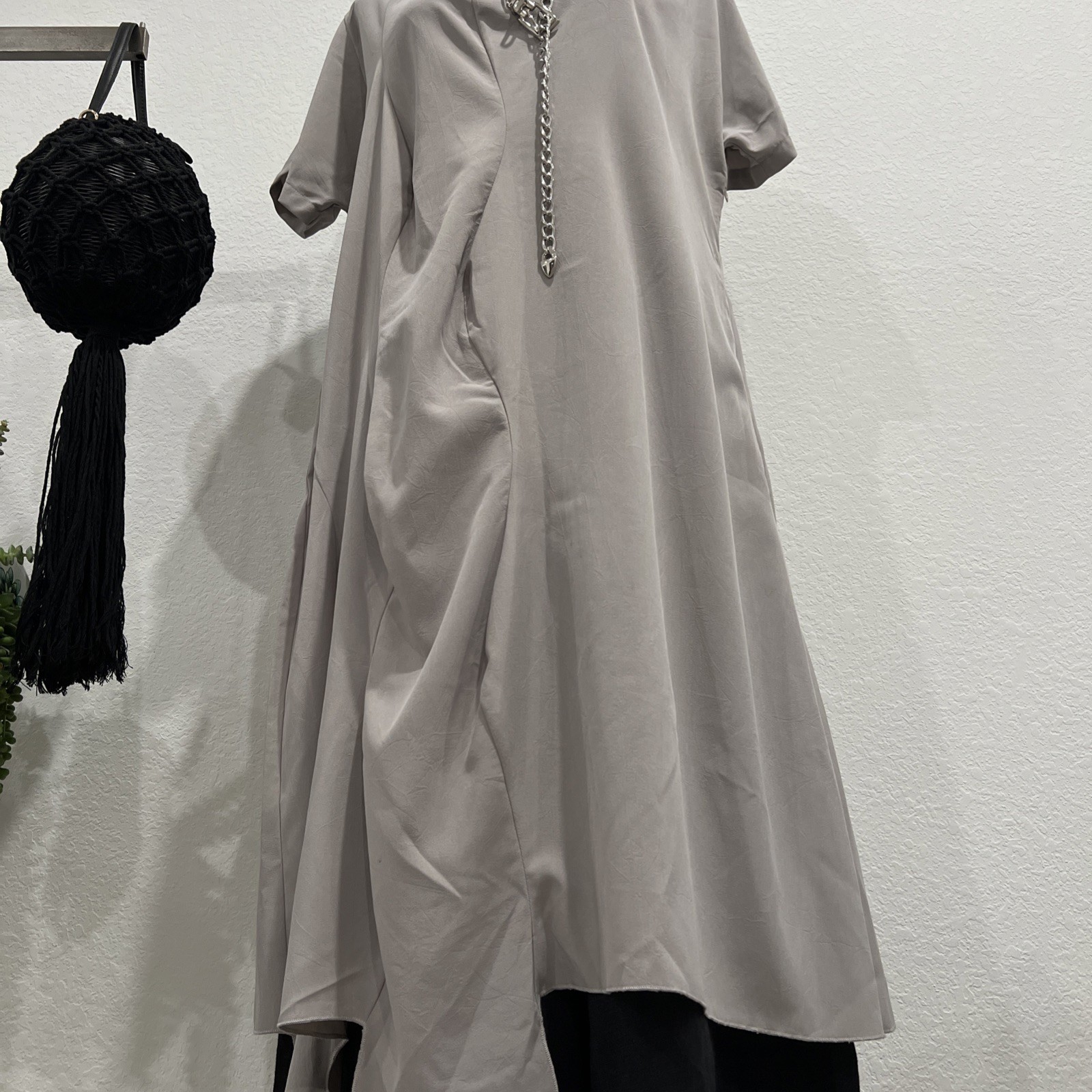 Moyuru Polyester Gray Midi Dress Sz M (item B10)
