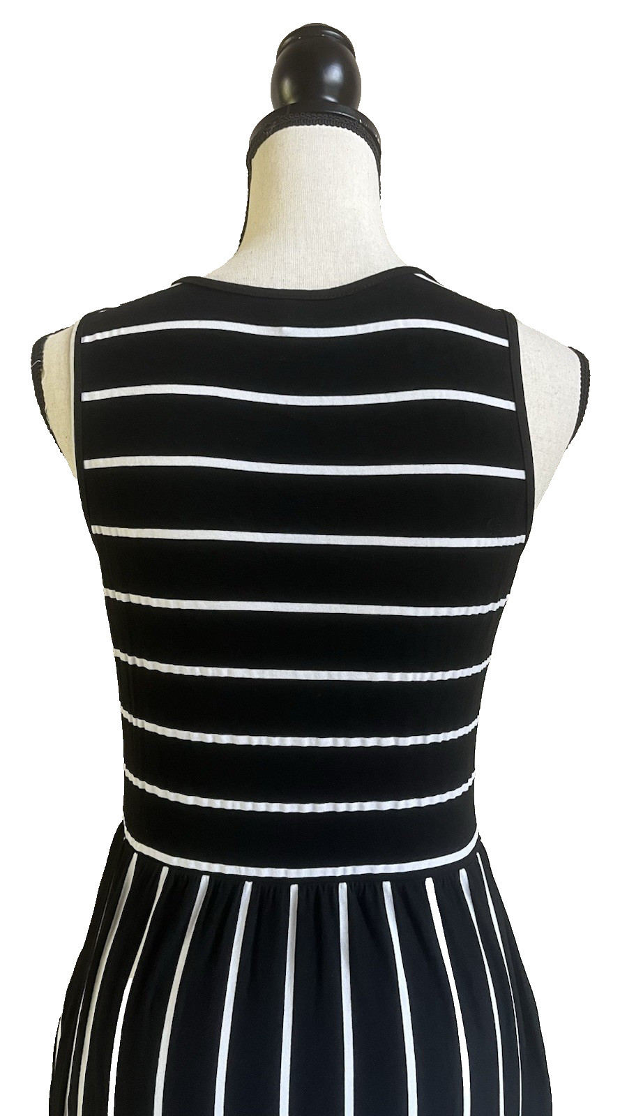 Hount Women’s Size Small Pullover Sleeveless Long Maxi Dress Black/White Stripes