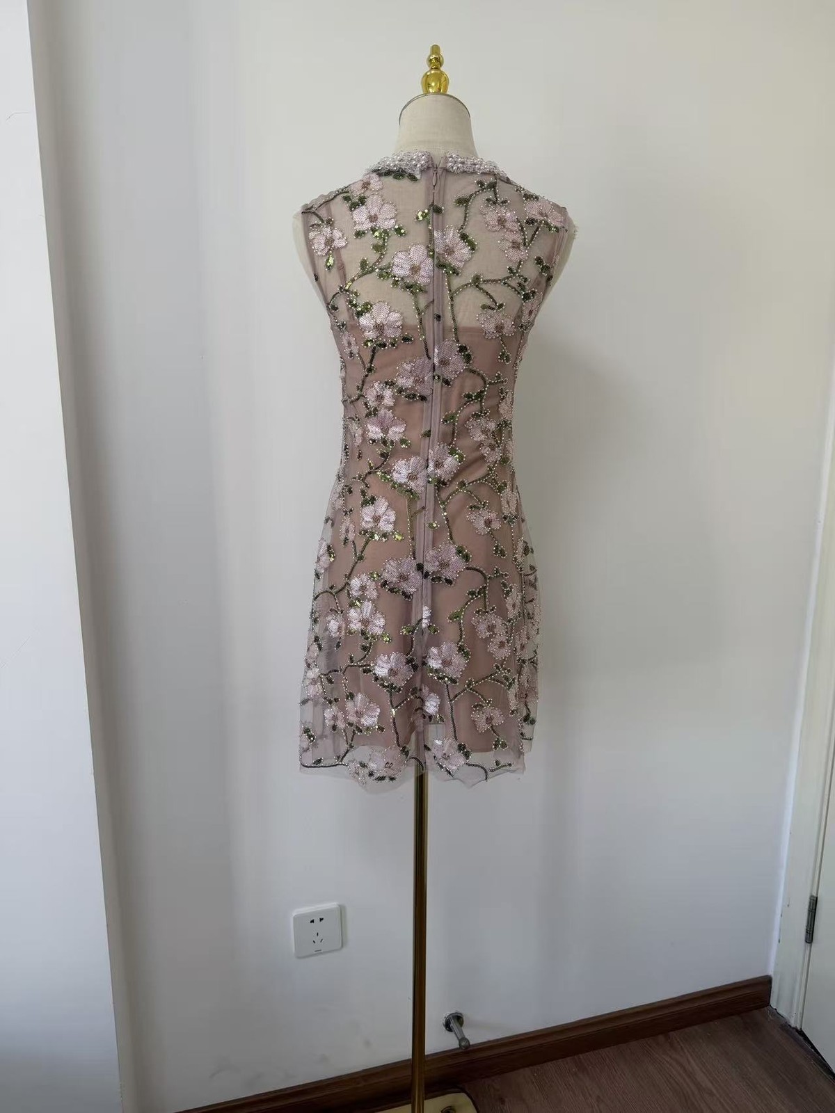 Self-Portrait Pink flower embroidery bead decoration sleeveless dress short skir