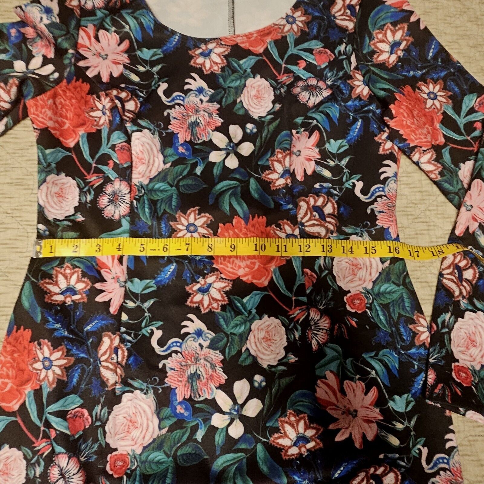 Project Runway Floral Fitted Dress Size Large Long Sleeve Midi BodyCon Colorful
