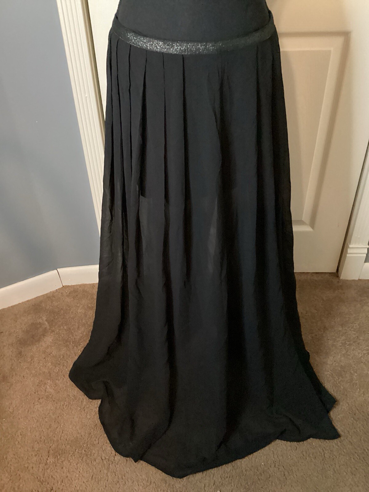 Love Richie Women’s Black Long Flowing Skirt