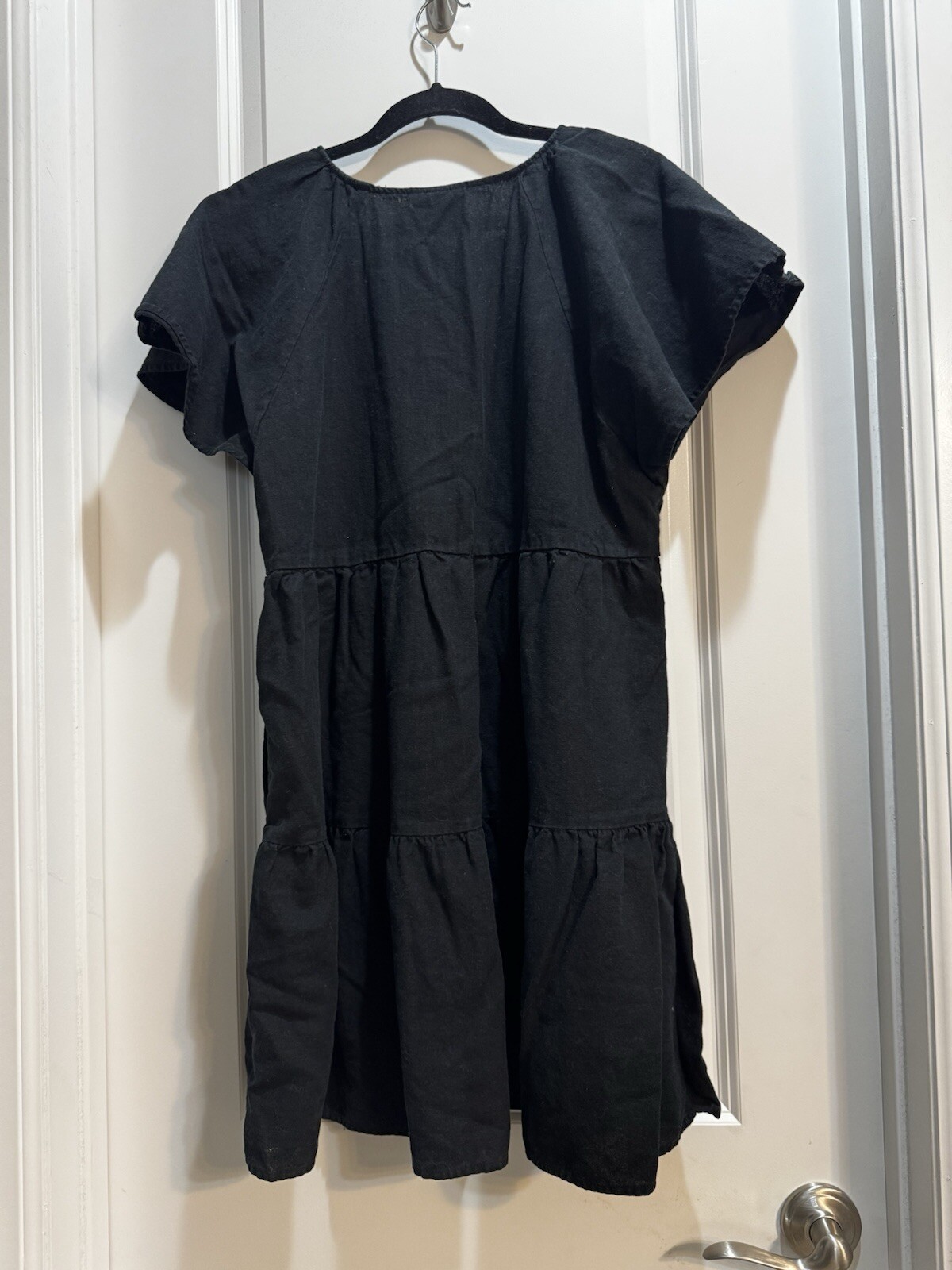 Universal Thread Black Vneck Short Sleeve Tiered Dress Slide Pockets Large