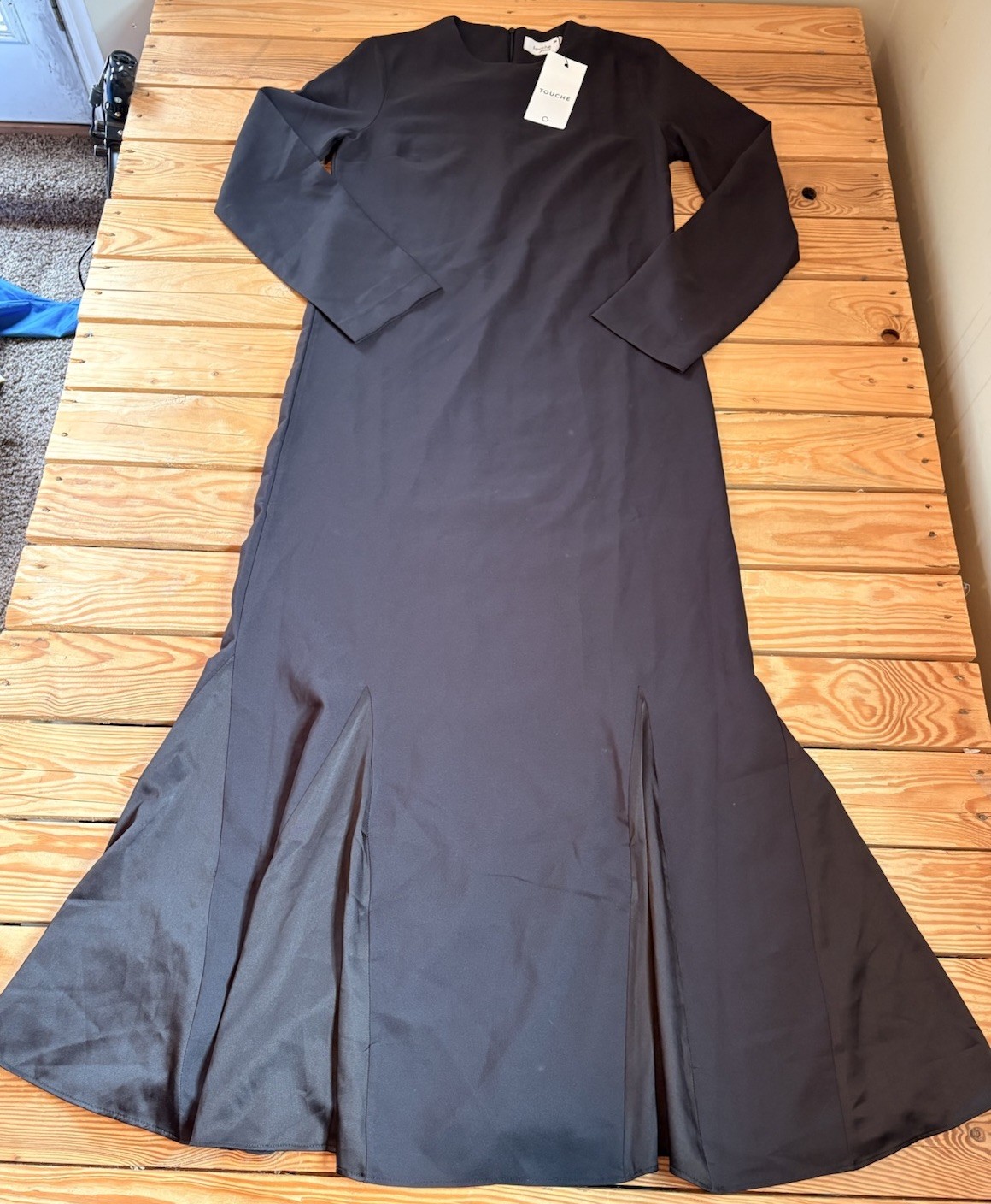 Touche NWT Women’s Long Sleeve Bell Hem Dress Size 38 Black P9