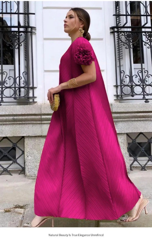 2025 Flower Disc Geometric Pleated Dress Versatile Age-reducing Mother Outfit