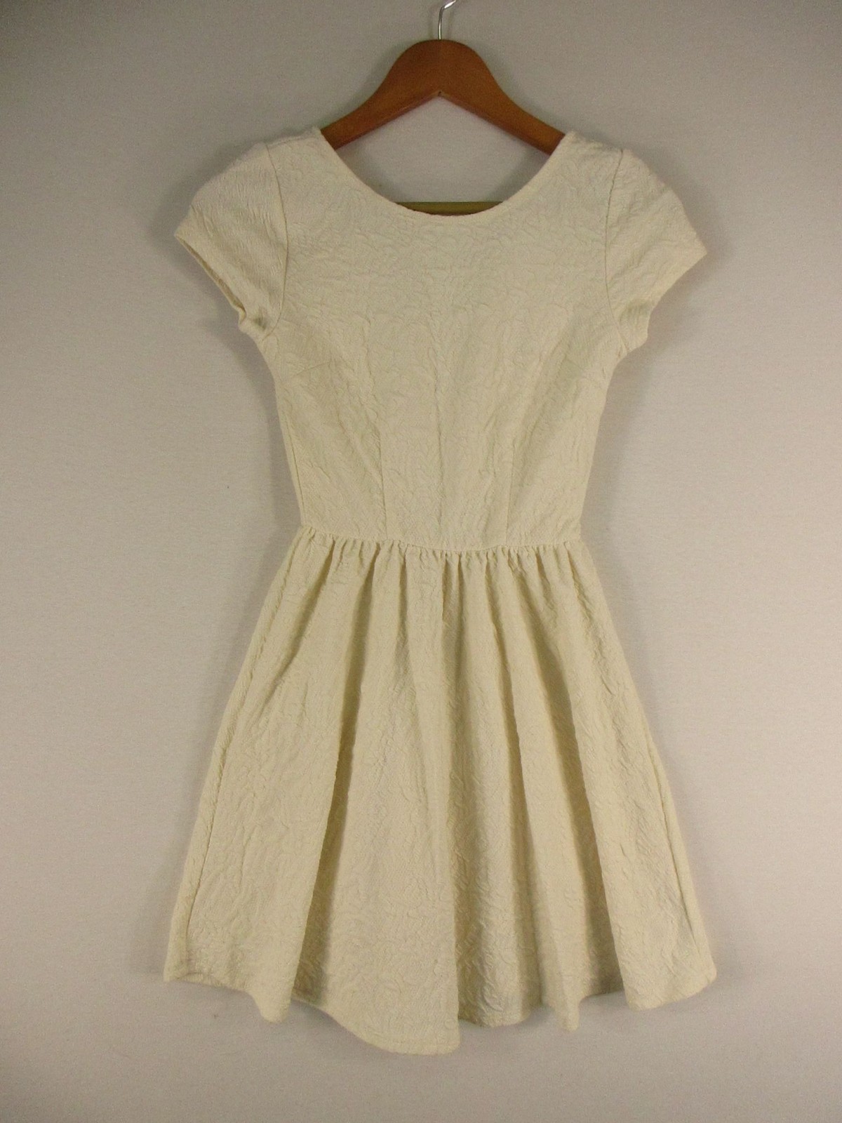 Xhilaration Dress Womens XS Textured Zip Front Fit Flare Short Sleeve Ivory