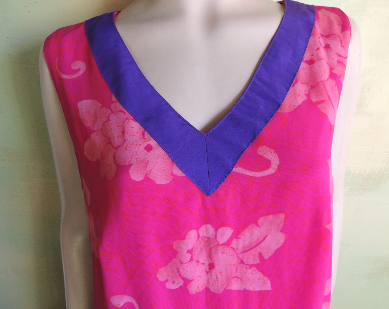 A Wild Thyme Women’s 14 Sleeveless Vintage V-Neck Lined Boho Side Slit Dress