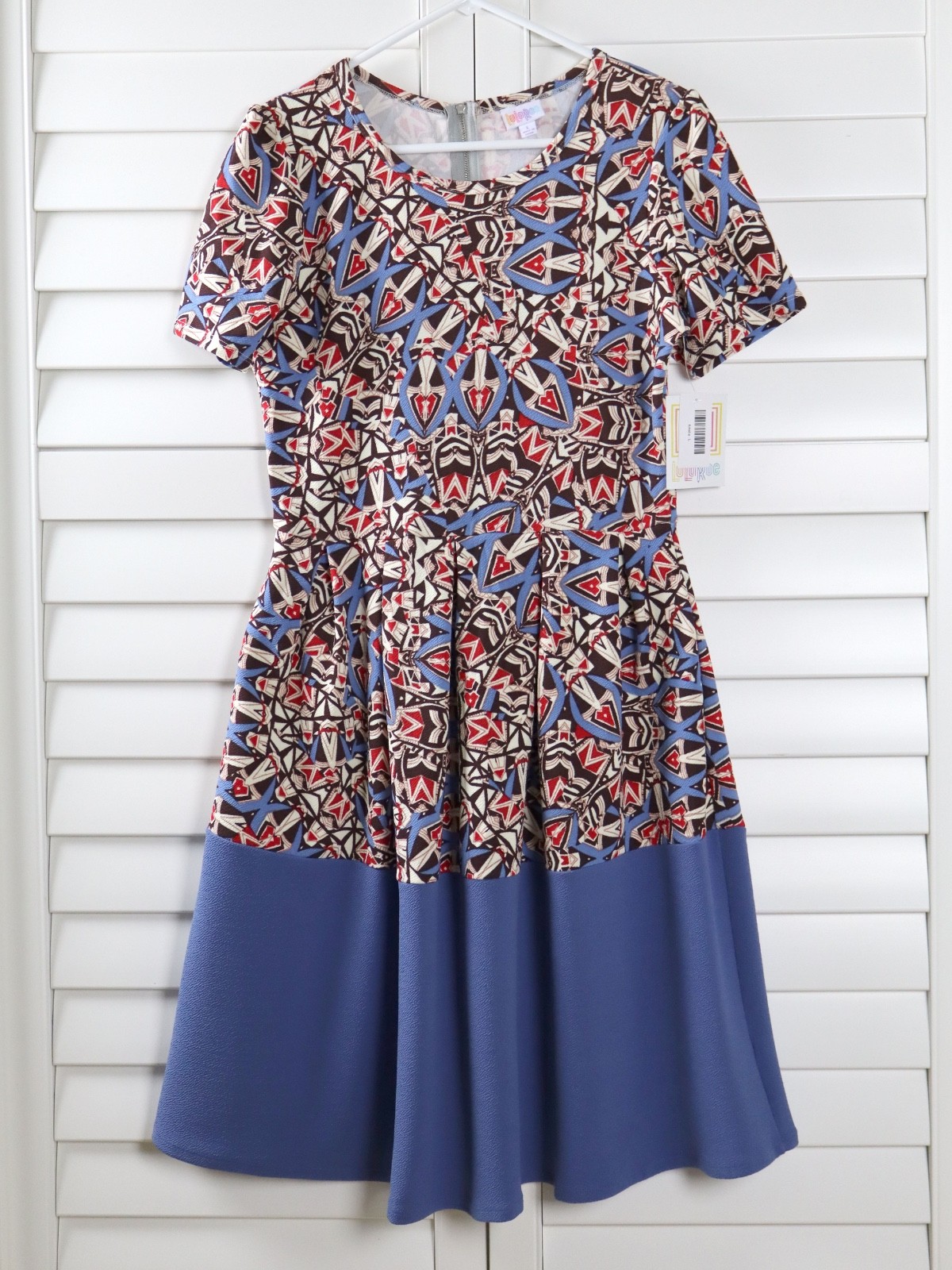 LULAROE NWT Textured Stretch Border Hem Blue Brown Geo Amelia Dress Size Large