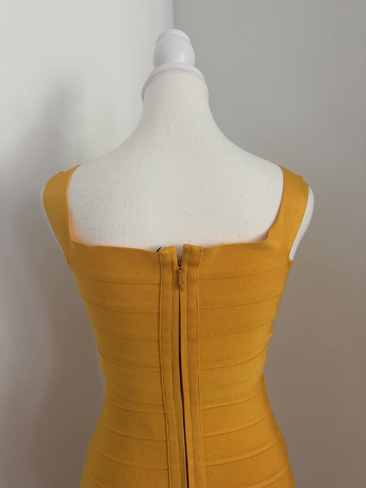 Yellow Solid Bandage Bodycon Knee Length Dress V-Neck Strappy Sleeve Zip Size S