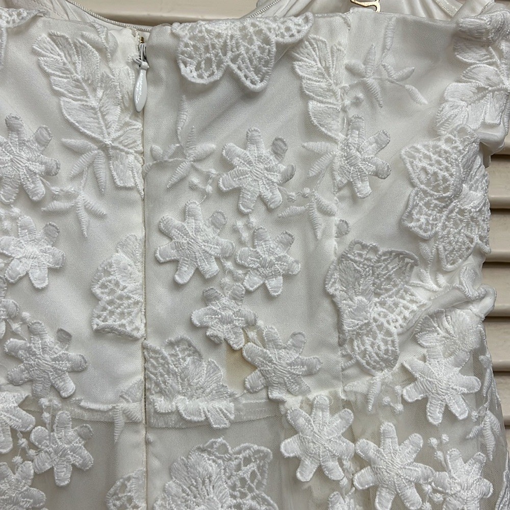 Strapless White 3D Floral Appliqué Lace Midi Dress