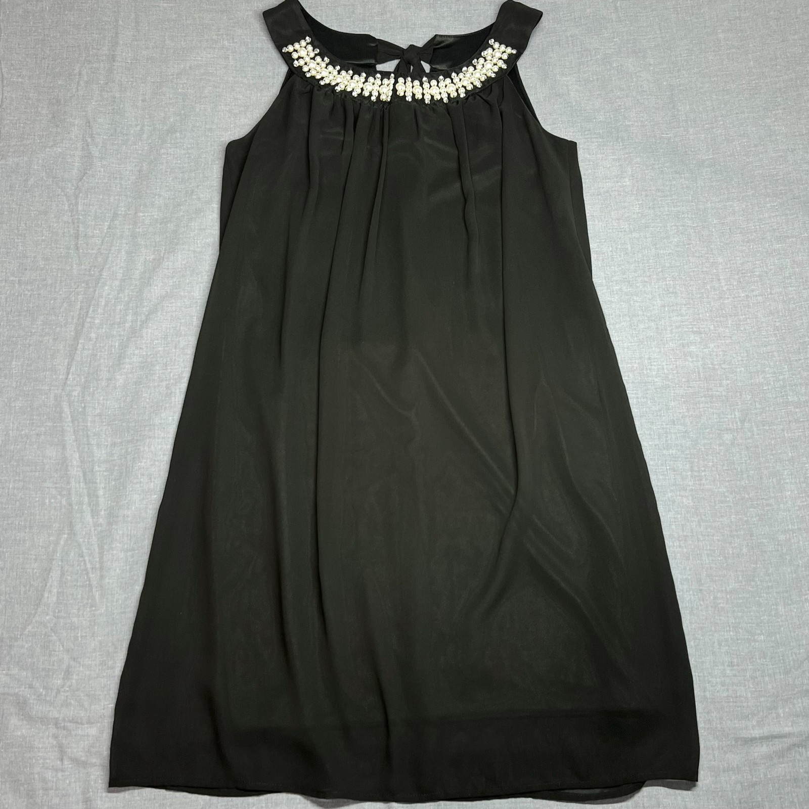 En Focus Studio Women’s Dress Black with Pearl Detail Size 6 (0020)
