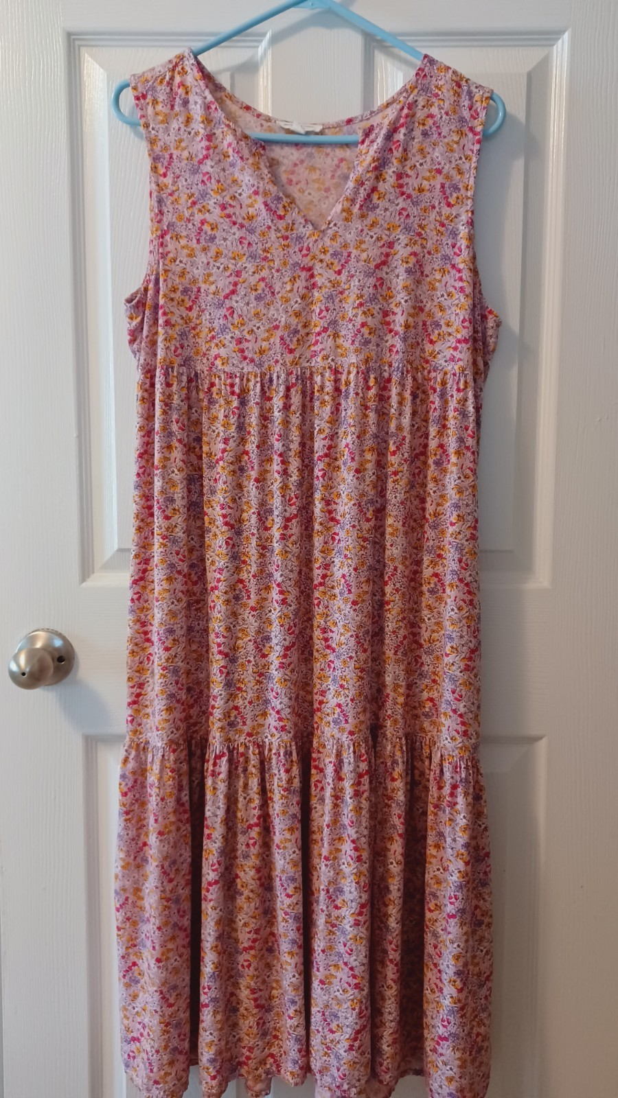 Beach Lunch Lounge Midi Dress Medium Floral Sleeveless Tiered Ruffle Sundress