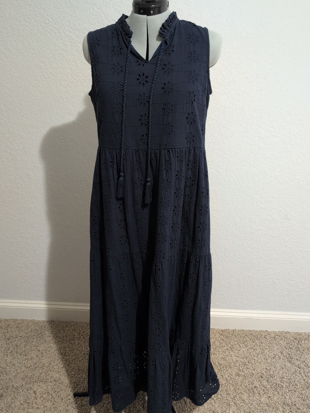 sweet magnolia blue eyelet maxi sleeveless dress V Neck Size Small Fully Lined
