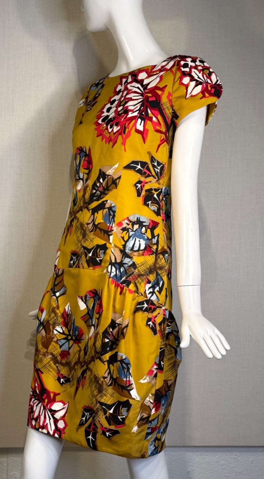 CAROLINA HERRERA Fall 2010 Stylized Floral Print Silk Faille Dress Size 6, NWOT
