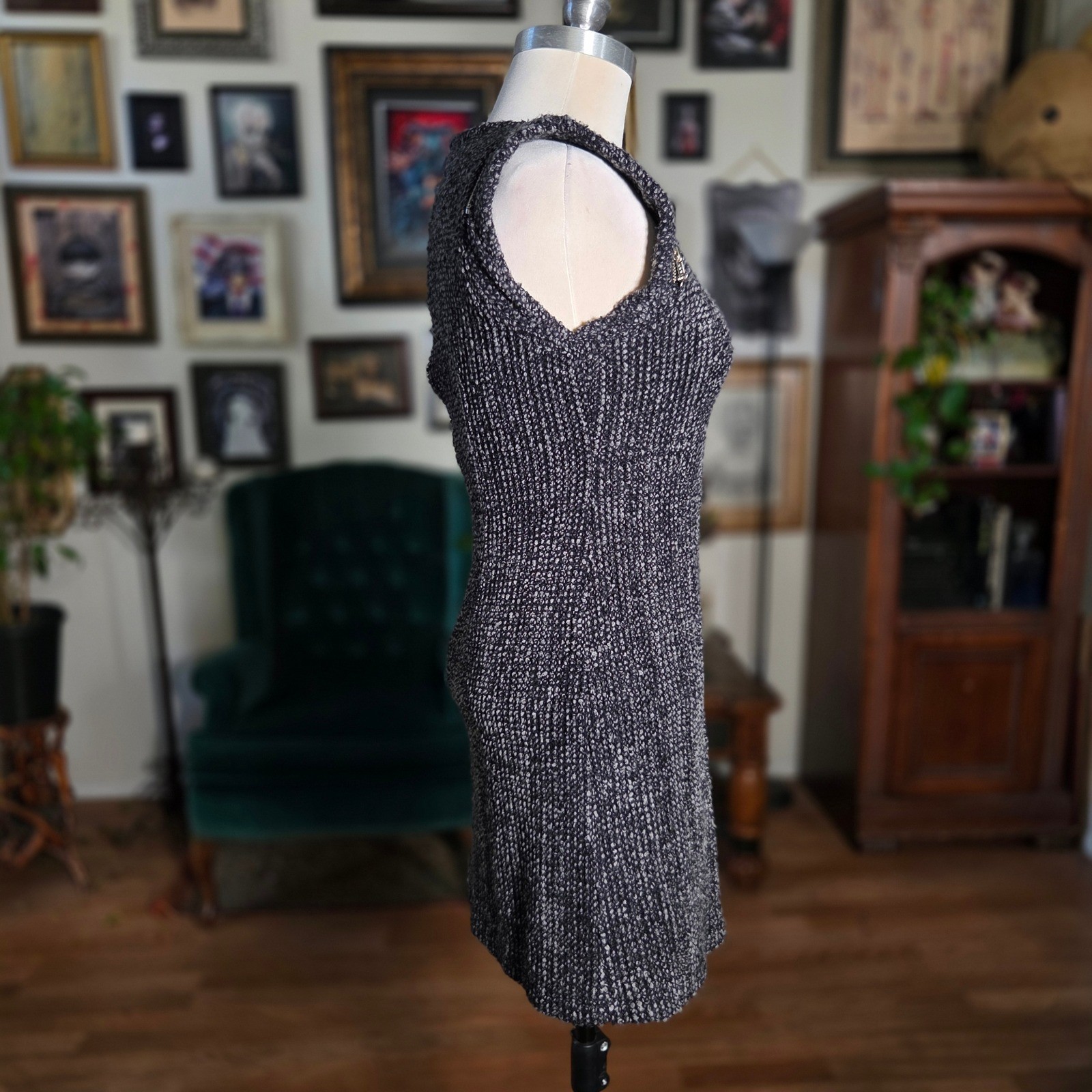 May Queen Black Boucle Tweed Shift Mini Dress Zipper Shoulder Accents