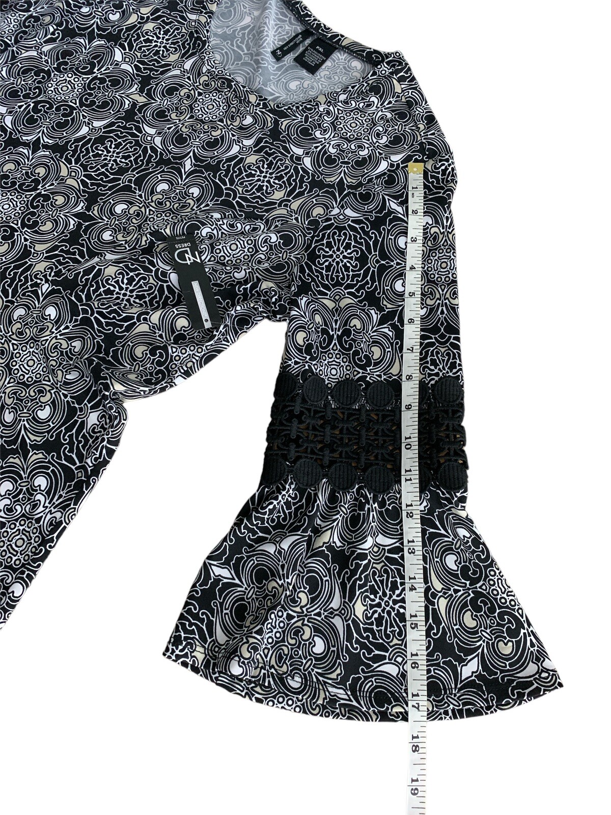 New Directions Womens Scoop Neck Swing Dress Embroidered Bell Sleeve Size PXL