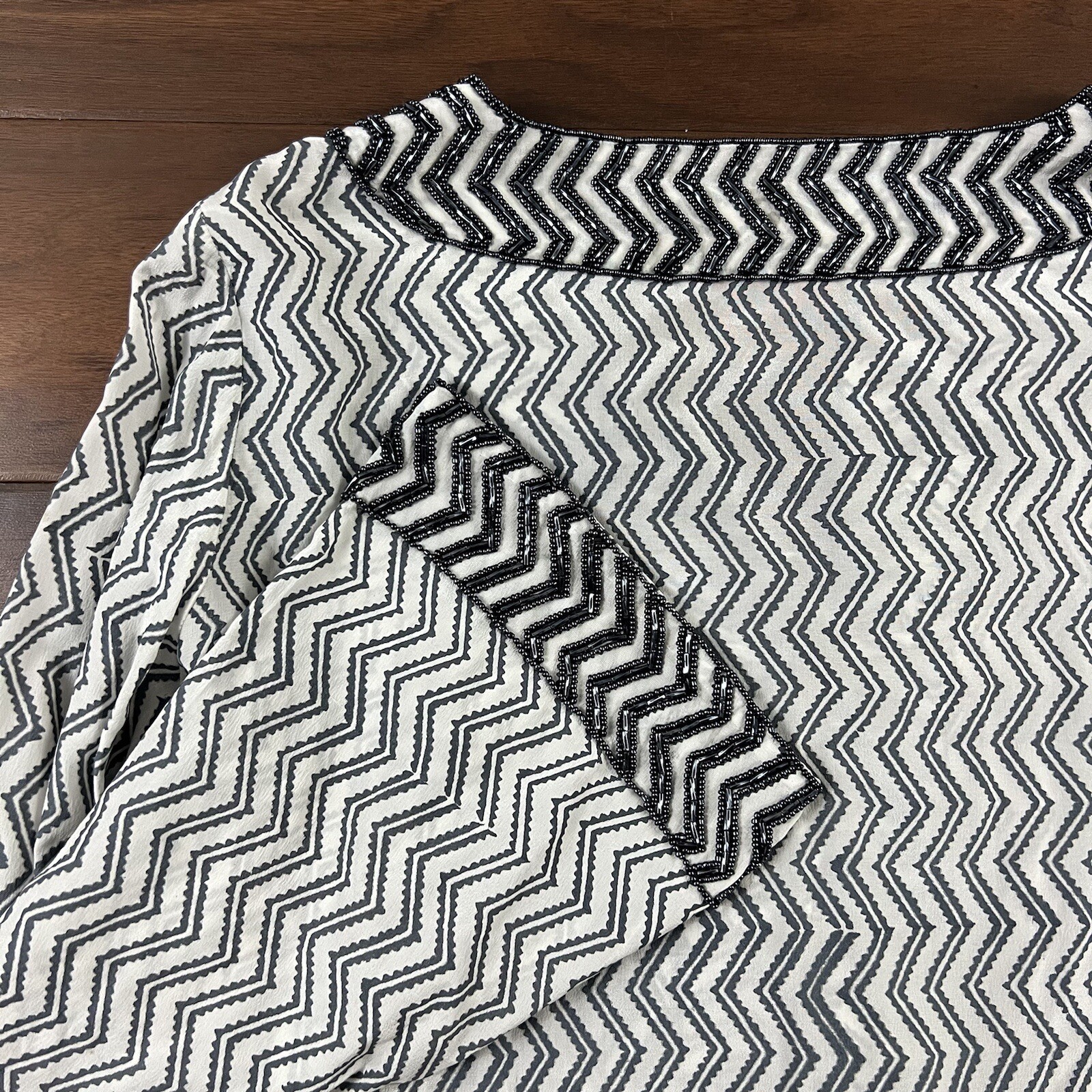 Tanja Pignatelli Women’s Size Medium Gray White Chevron Silk Dress Cover Up