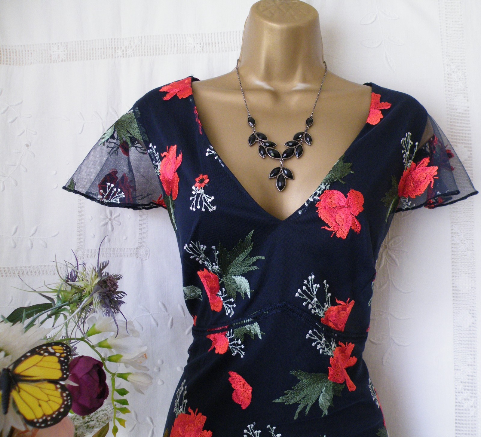 👗***MONSOON PRE-OWNED “FLORAL EMBROIDERED” DRESS SIZE 16***👗