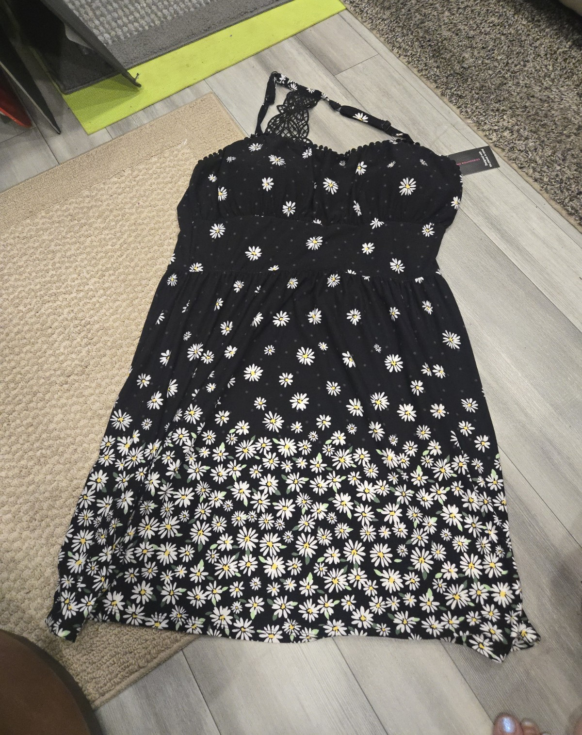 No Boundaries Black & White Daisy Floral Lace Back Strappy Midi Sundress XL