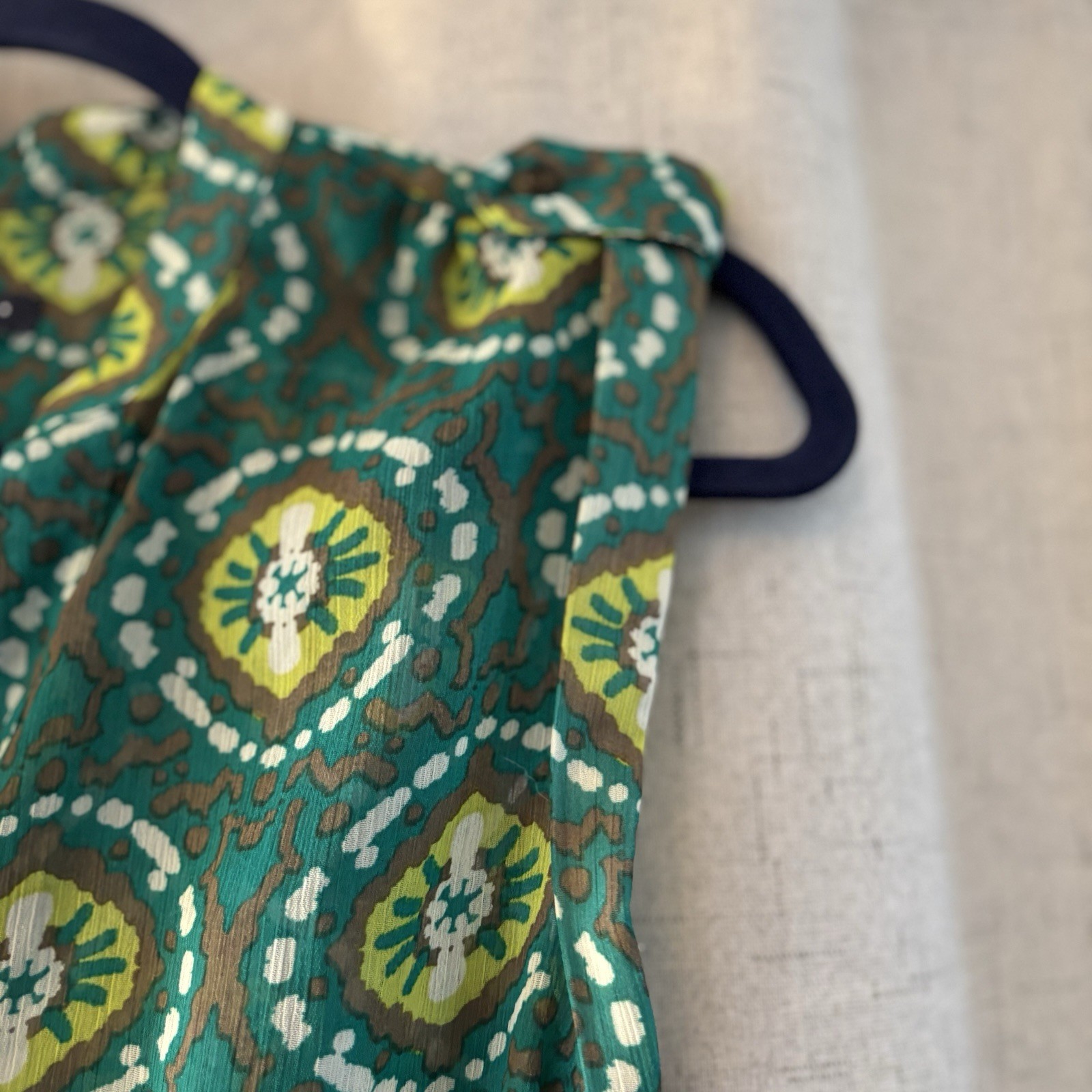 Gap Green Geometric Patterned Sheer Dress. Size S. Perfect for Spring or Summer