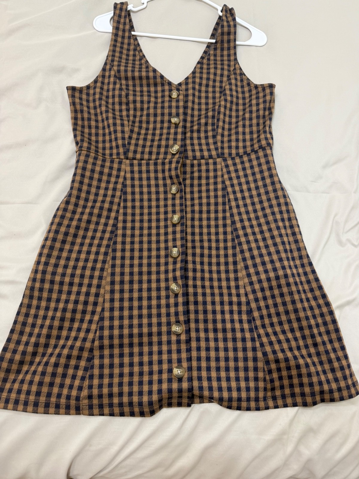 American Eagle dress size Large. Thicker material perfect for early fall