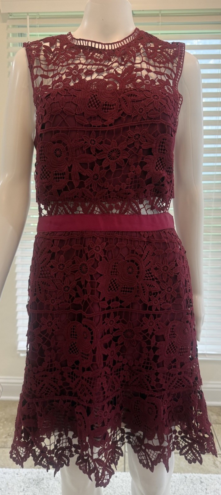 Romeo & Juliet Couture Berry Burgundy Floral Lace Mini Dress SizeL