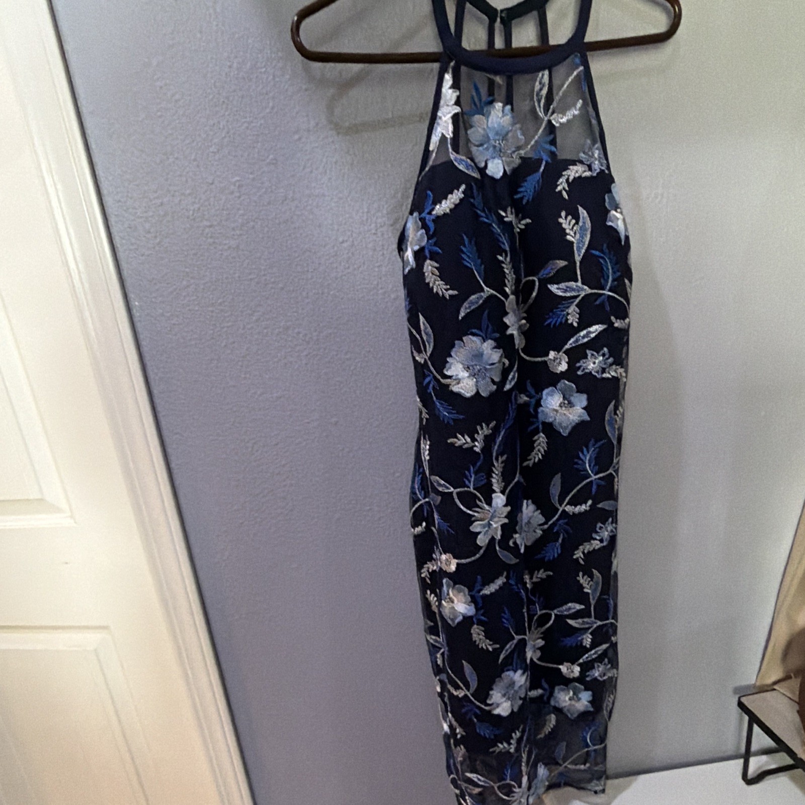 GUESS Women’s Halter dress Navy Blue Floral Embroidered Woven Size 8
