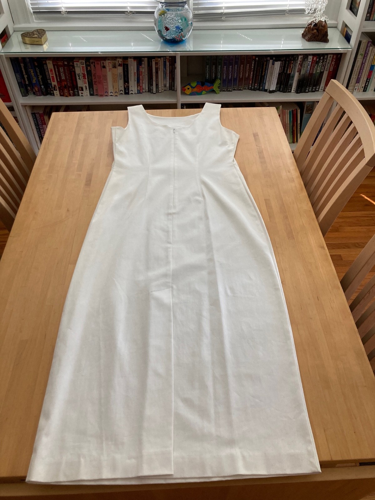 J Peterman white cotton/lycra sheath size 10-vintage/new