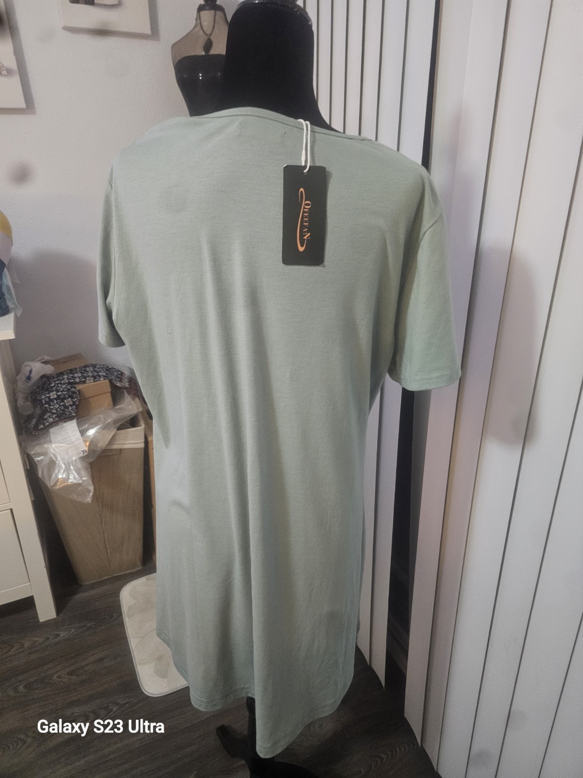 Cherish Green Solid V-Neck T-Shirt Dress Pockets Short Sleeve Knee Length L..
