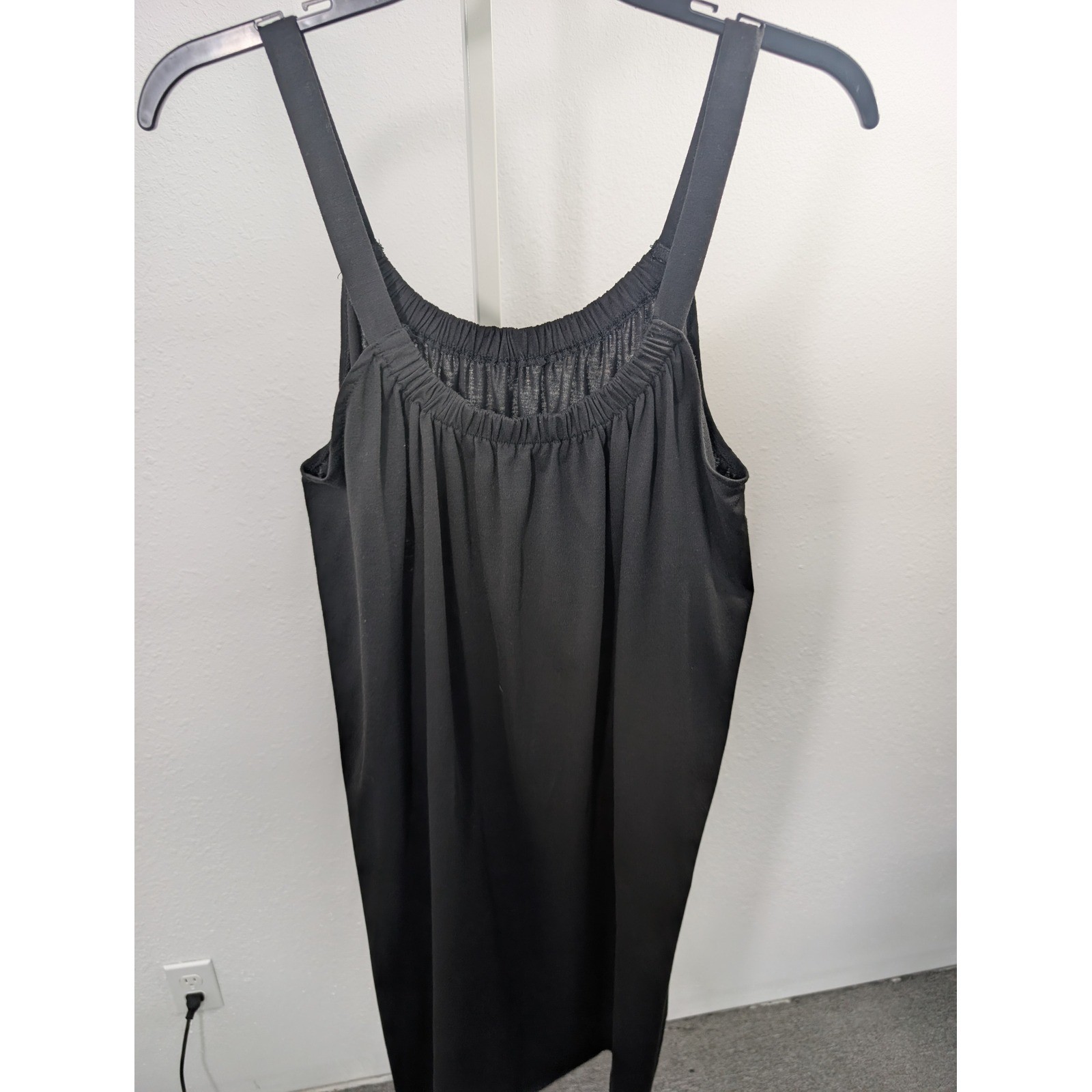 Unbranded Womens XL Black Sleeveless Gathered Scoop Neck Flowy Shift Dress