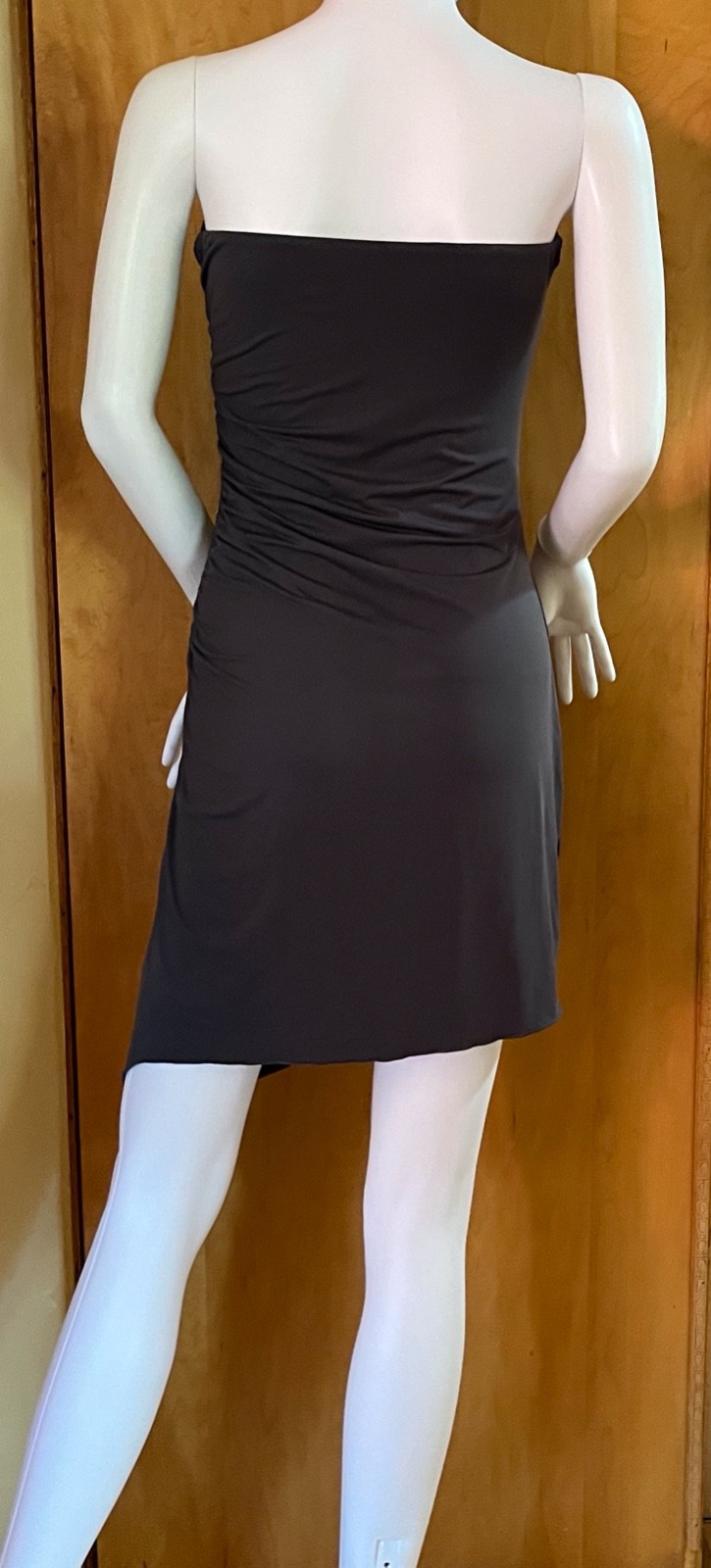 WOMEN’S PRINCESS POLLY GRAY RUCHED SIDE LACE UP SLIT STRAPLESS SHEATH DRESS – 6