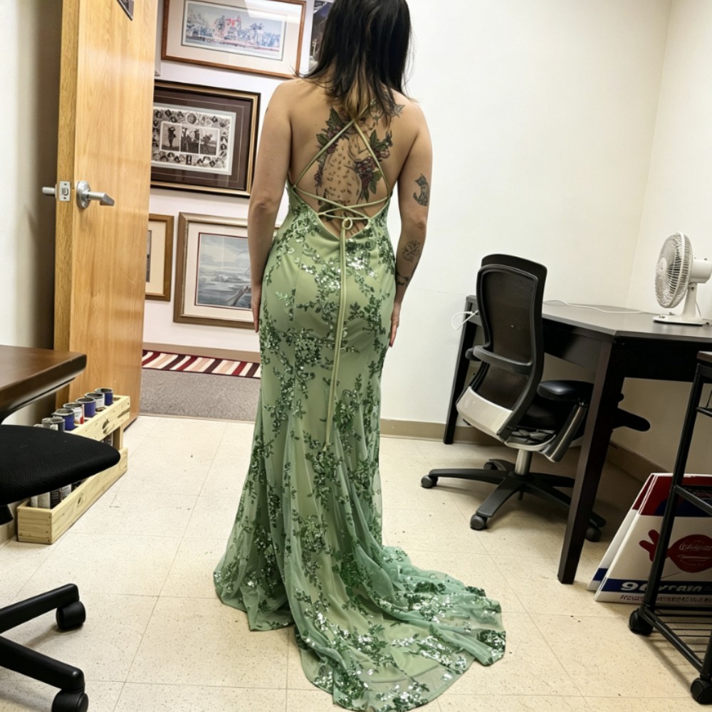 Green Sequin V-Neck Evening Dresses Spaghetti Straps Backless Lace-Up Prom Gowns