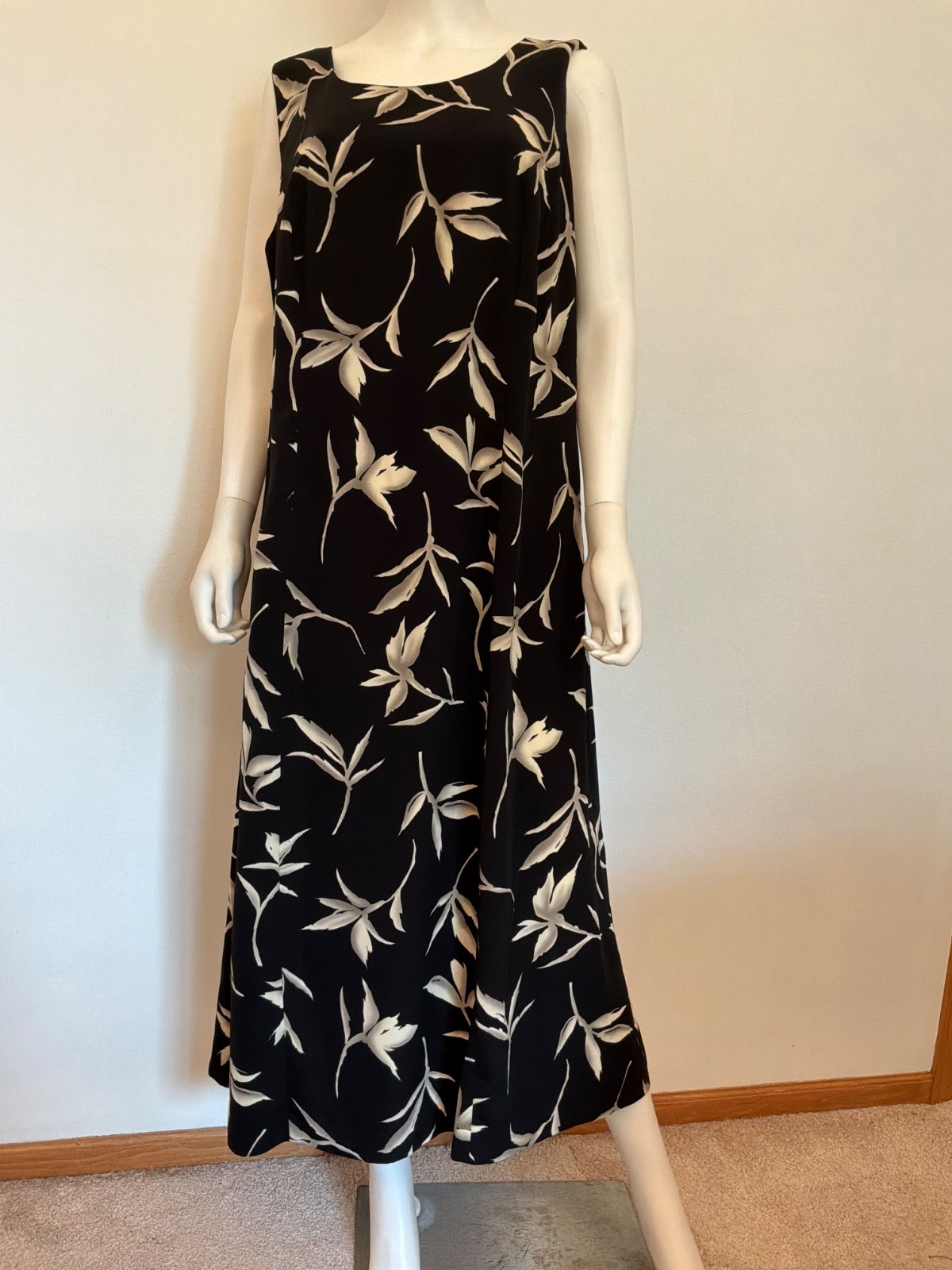 Mossimo Women’s Size LG Black Palm Leaf Print Sleeveless Maxi Dress, 0123