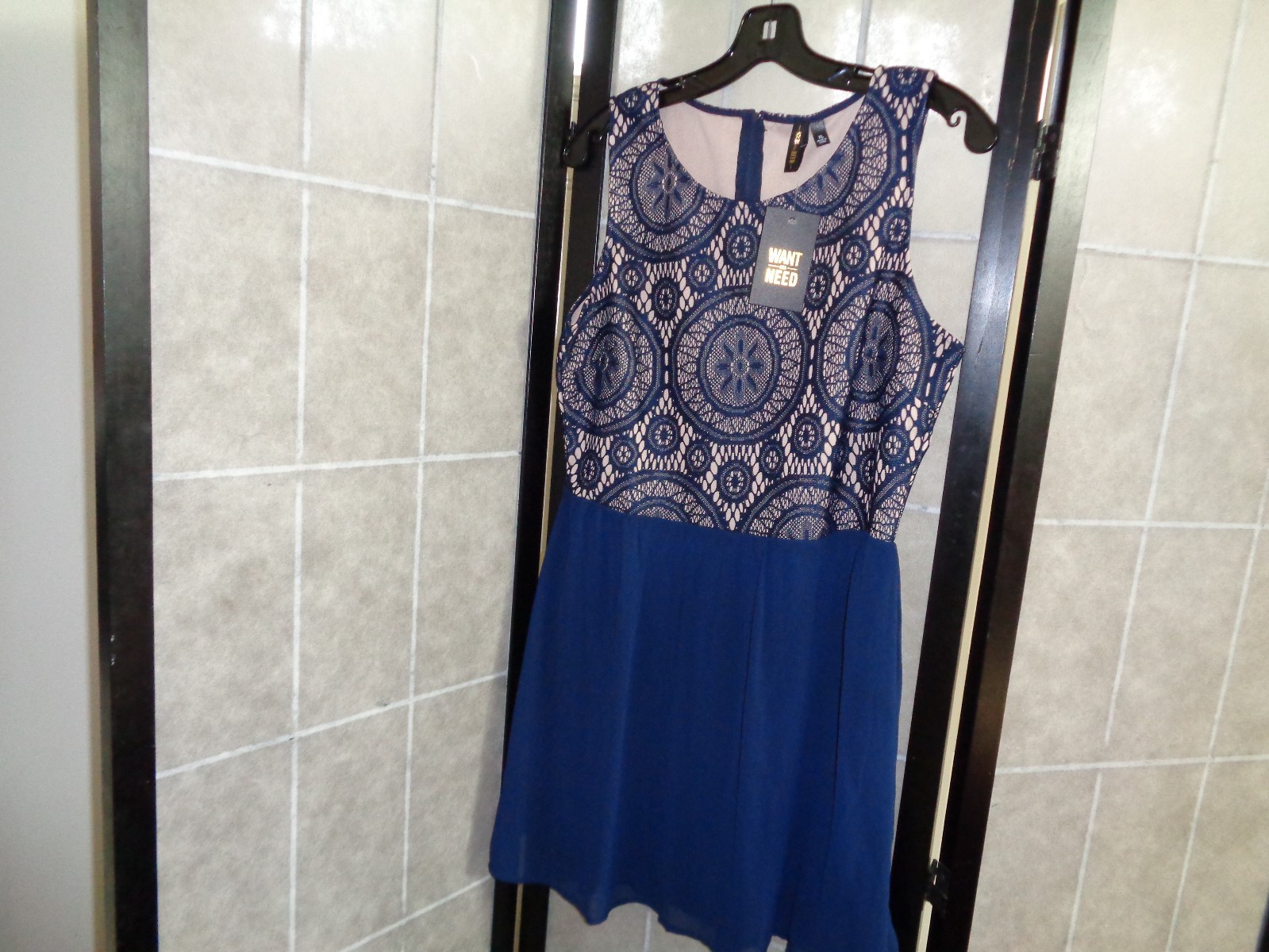 NWT $44.00 WANT & NEED WOMEN MIDNIGHT BLUE SLVLESS PARTY DRESS, Medium