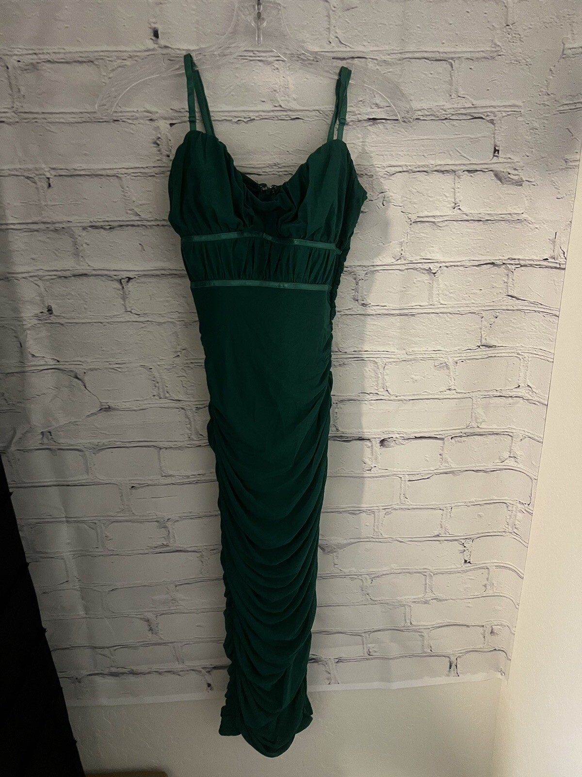Privy Solid Green Dress Formal NWT Junior’s Size Small (Retail $39)