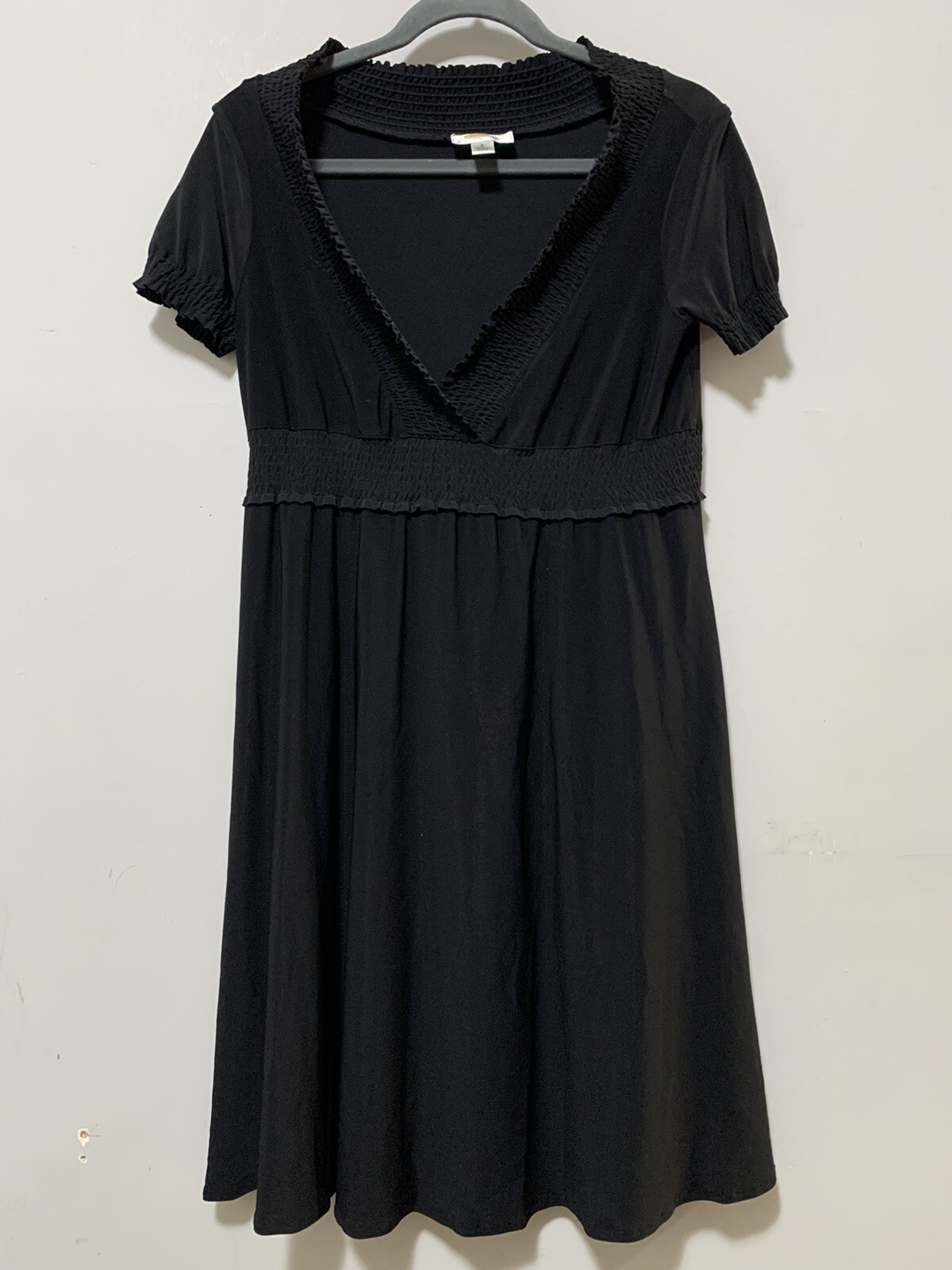 Talbots Petite Women Small Black V Neck Dress Shirred Flowy Short Sleeve Dressy