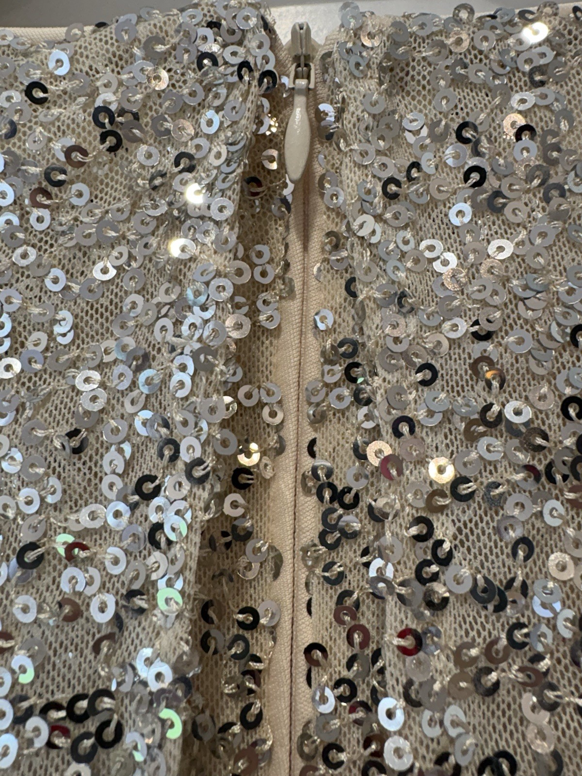 Jessica Howard Gold Sequin Sheath Dress Balloon Long Sleeve Round Neck 14P